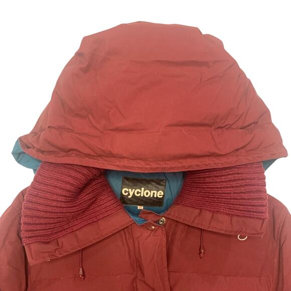 Vintage CYCLONE Down Puffer Coat 10 Long Burgundy Detachable Hood Snaps - Picture 5 of 10